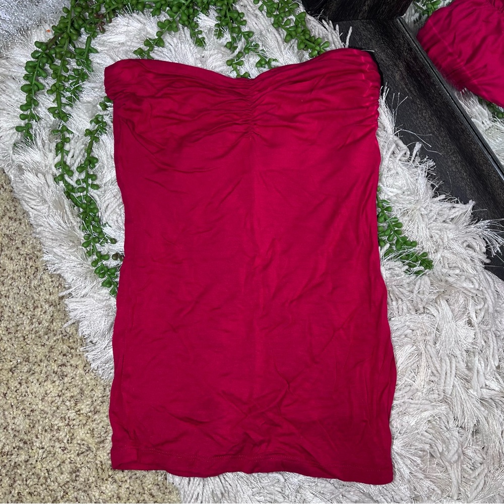 +🌸5/$25🌸Mandee Vibrant Red Strapless Tube Top Size Small